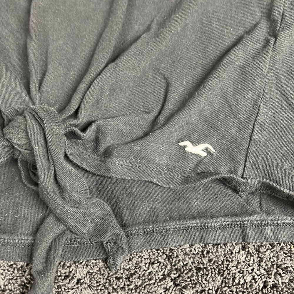 HOLLISTER‎ black front tie T-shirt, size small - Picture 3 of 3